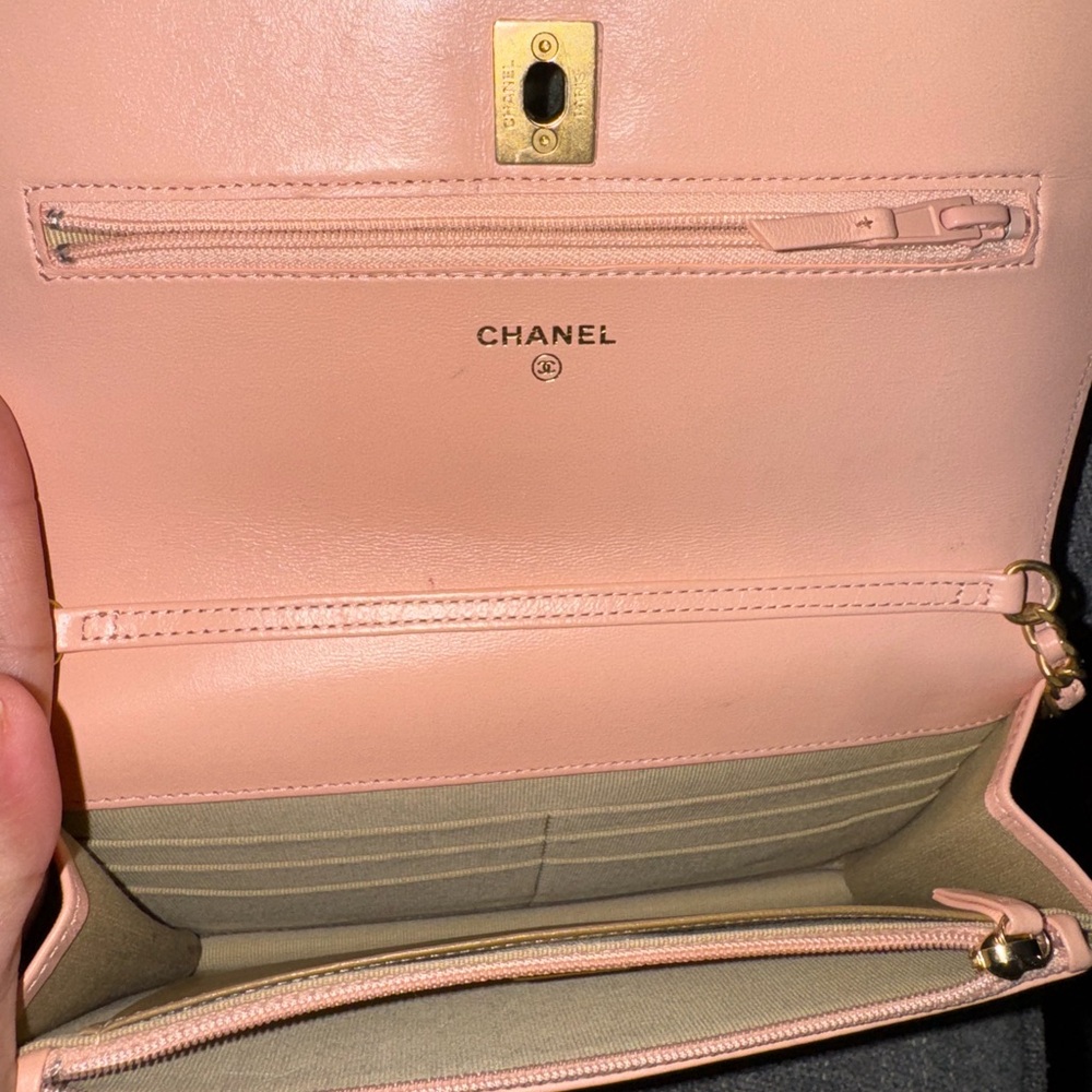 Chanel Light Orange Quilted Lambskin Women's Bag - Picture 2 of 6